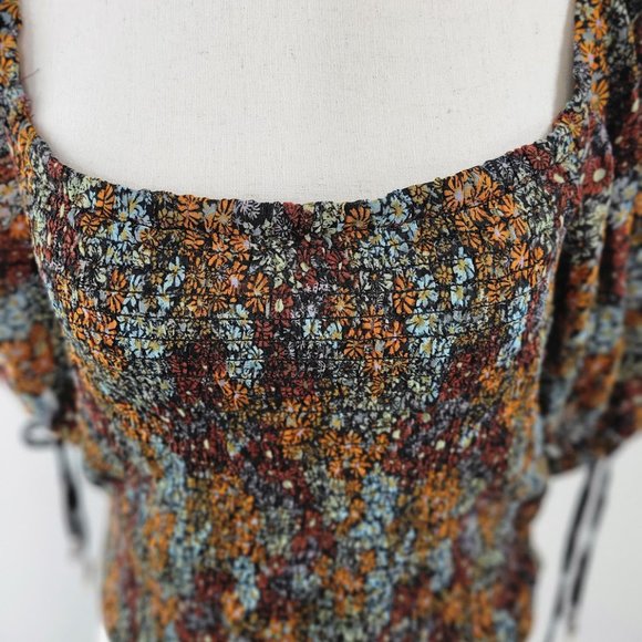 FREE PEOPLE Smocked Puff Sleeve Crop Top Sz L NEW - Picture 4 of 11